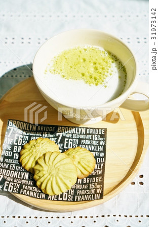 抹茶、抹茶ラテ、抹茶の絞り出しクッキー 31973142