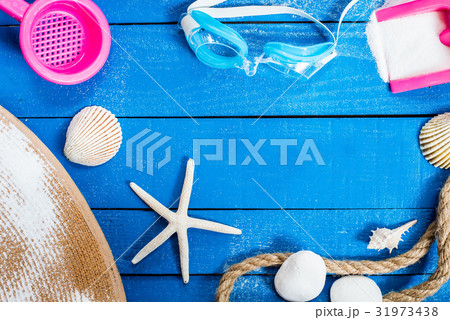 summer season, beach on wooden, copy space 31973438