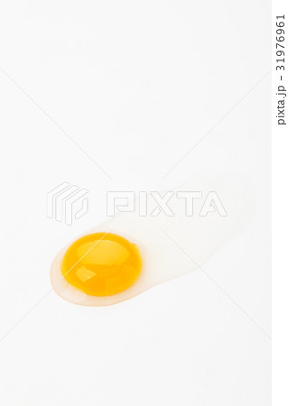 うずらの割り卵 31976961