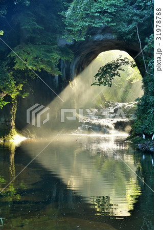 千葉県 濃溝の滝 ハートの光 千葉県 濃溝の滝 ハートの光 31978788