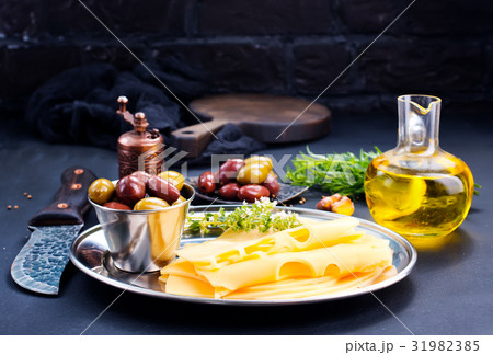cheese cheese 31982385