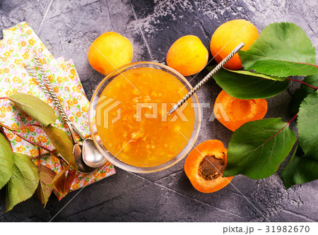 apricot jam 31982670
