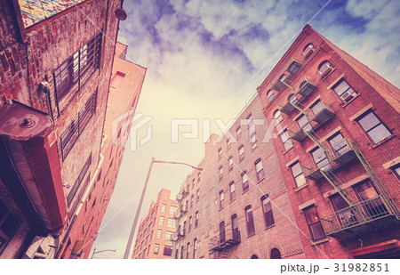 Vintage toned old buildings in Brooklyn Dumbo. Vintage toned old buildings in Brooklyn Dumbo. 31982851