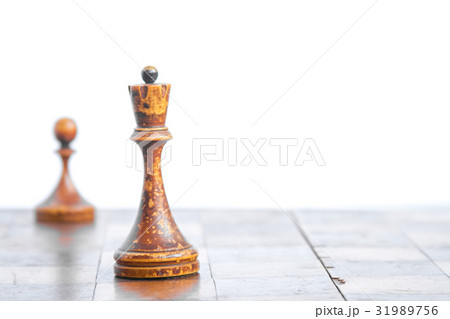 Old chess Board with wooden pieces. Old chess Board with wooden pieces. 31989756