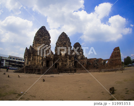 Phra Prang Sam Yot, the Khmer temple in Thailand 31995353