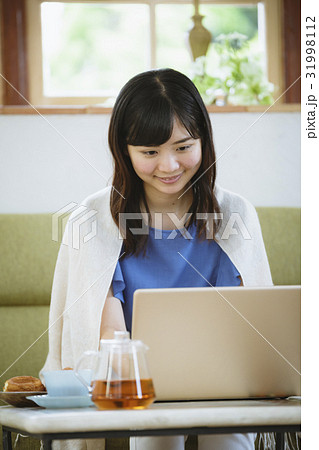 休日リラックスイメージ 31998112