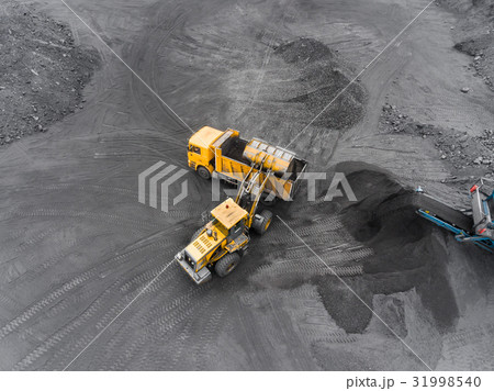 Open pit mine, breed sorting, mining coal 31998540