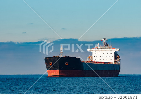 Black cargo ship 32001871