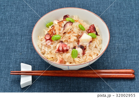 タコ飯、たこ飯。炊き込みご飯。※モロッコ産の蒸したこを使い炊飯器で炊き上げました。 タコ飯、たこ飯。炊き込みご飯。※モロッコ産の蒸したこを使い炊飯器で炊き上げました。 32002955