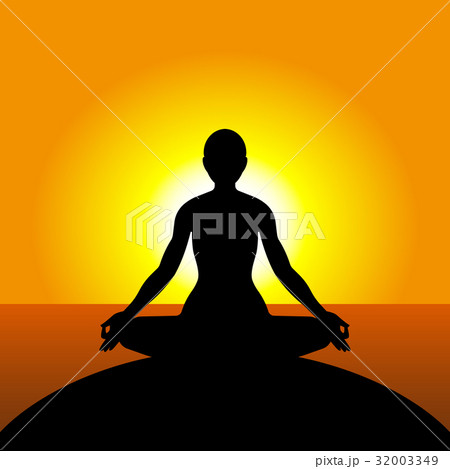 ヨガ　瞑想　日の出 32003349