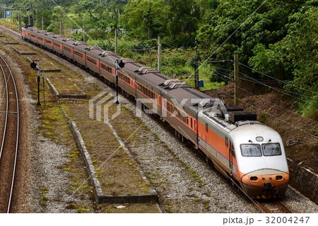 台湾鉄道　自強号 32004247