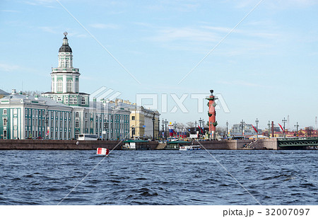 Kunstkamera and Spit of Vasilyevsky Island 32007097