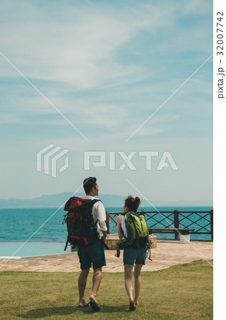 Digital nomad  32007742