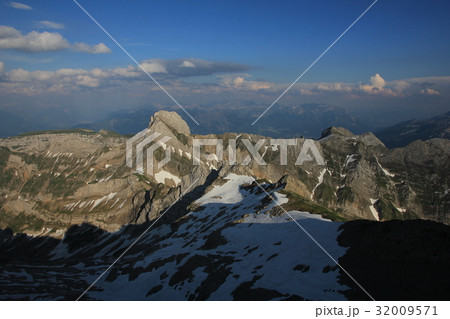 Lisengrat and Mount Altmann seen from Mount Santis 32009571