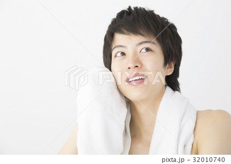 メンズビューティ　バスタオル　朝　洗顔　入浴後　イメージ 32010740