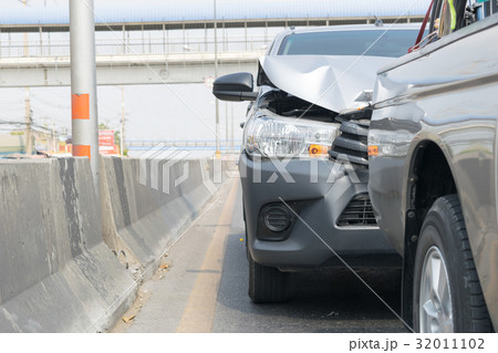 Car crash from car accident on the road  32011102