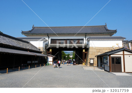 【重要文化財】二条城 東大手門 32017759