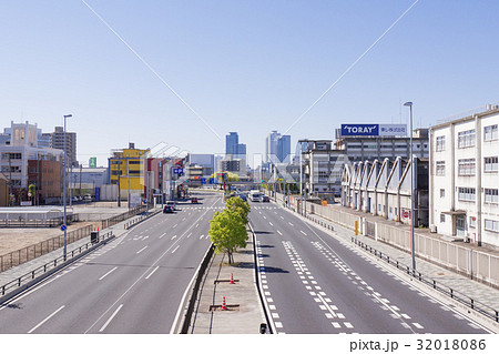 名古屋西区都市風景 国道22号線(名岐バイパス)東レ愛知工場付近から、名古屋駅中心部を望む 名古屋西区都市風景 国道22号線(名岐バイパス)東レ愛知工場付近から、名古屋駅中心部を望む 32018086