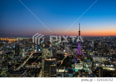 東京タワーと東京都心の夕景 東京タワーと東京都心の夕景 32018152