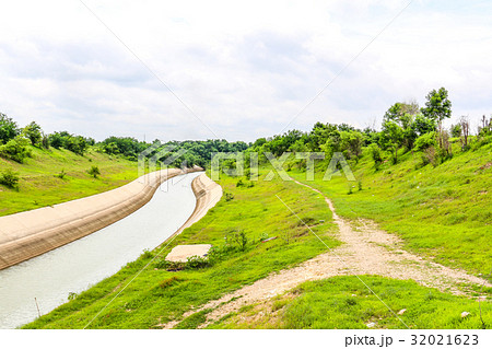 nature and meander water way from dam to city 32021623