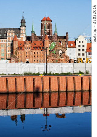 Old Town Of Gdansk River View Old Town Of Gdansk River View 32022016