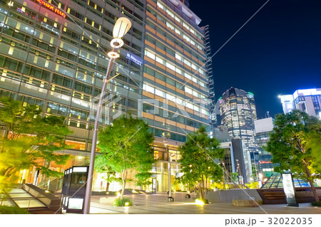 東京ミッドタウン 出入り口からの景色 東京ミッドタウン 出入り口からの景色 32022035