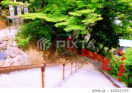 足利織姫神社 参道・階段 ( 縁結びの神様 ) 栃木県 足利市 足利織姫神社 参道・階段 ( 縁結びの神様 ) 栃木県 足利市 32022154