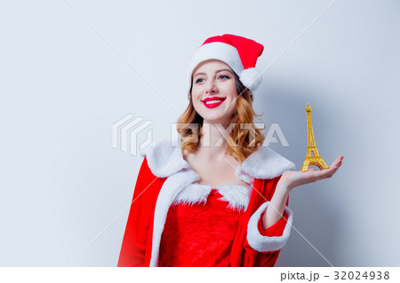 Santa Clous girl with Eiffel tower gift 32024938