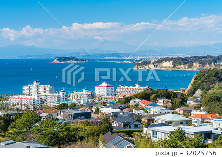 《神奈川県》江ノ島を望む自然風景 32025756