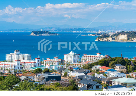 《神奈川県》江ノ島を望む自然風景 32025757
