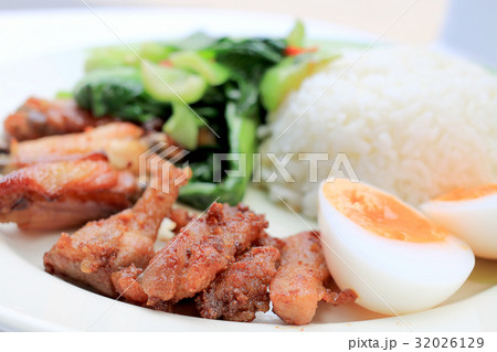 fried vegetables, boiled egg, Fried chicken wings fried vegetables, boiled egg, Fried chicken wings 32026129