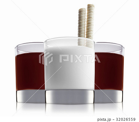 Cocktail set on white Cocktail set on white 32026559