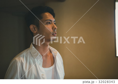 Digital nomad  32028343