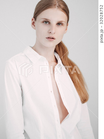 Portrait of red hair fashion model test shooting Portrait of red hair fashion model test shooting 32028752
