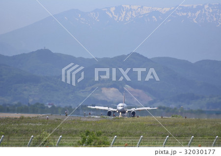 蔵王山と仙台空港 蔵王山と仙台空港 32030177