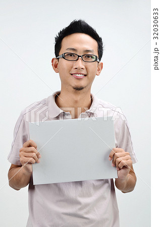 Male displaying an empty card Male displaying an empty card 32030633