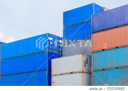 container,container ship in import export  32030982