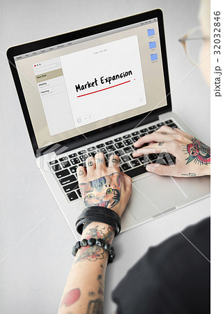 Business Note Target Mission Concept Business Note Target Mission Concept 32032846