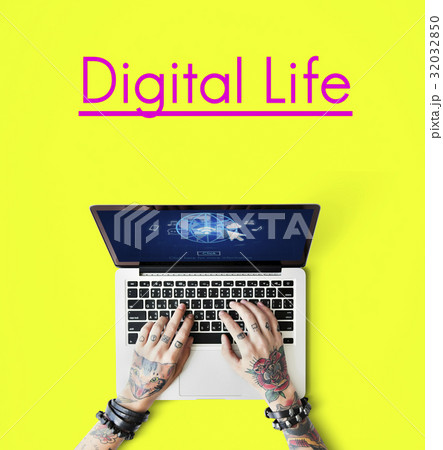 Internet Social Technology Digital Connection Device 32032850