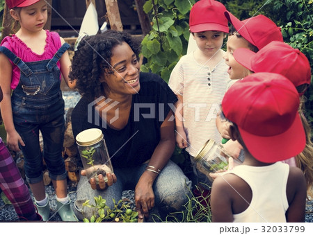 Teacher and kids school learning ecology gardening 32033799