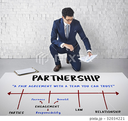 Partnership Alliance Collaboration Business Arrow Partnership Alliance Collaboration Business Arrow 32034221