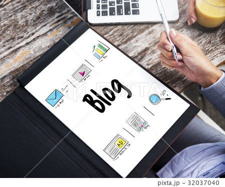 Online Strategy Media Marketing Icons 32037040