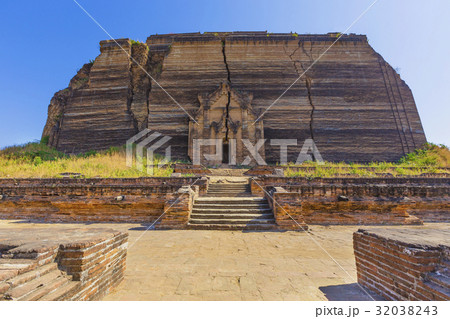 Mingun Pahtodawgyi Temple in Mandalay 32038243