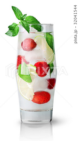 Lime strawberry lemonade with mint sprig 32041544