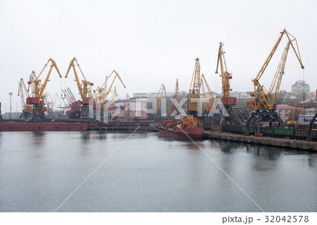 Cargo cranes, Odessa sea port 32042578