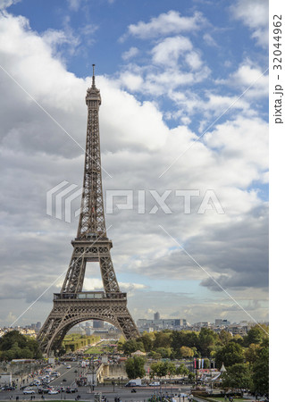 Paris, Eiffel Tower Paris, Eiffel Tower 32044962