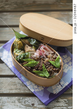 日本の和風弁当 32048487