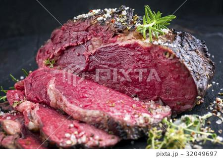 Barbecue Kobe Rib Eye Steak - Very Rare 32049697