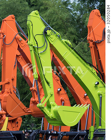 パワーショベル 32050284