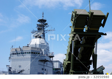 発射機(LS)と試験艦あすか 発射機(LS)と試験艦あすか 32050980